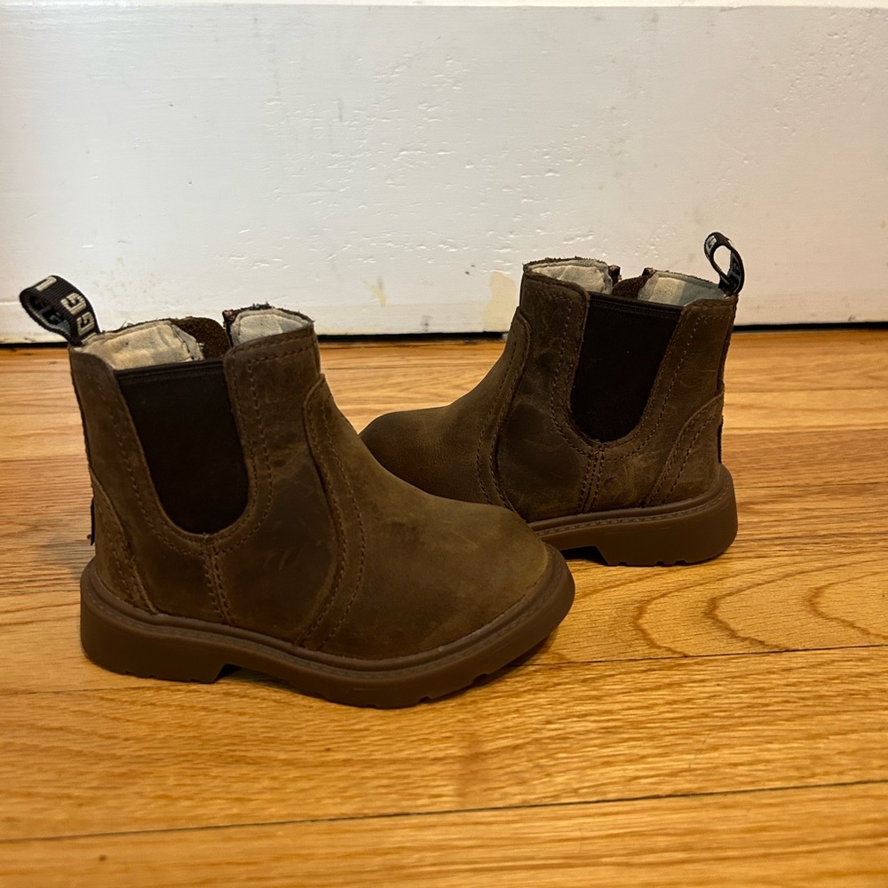 UGG Boots for little boys Brown